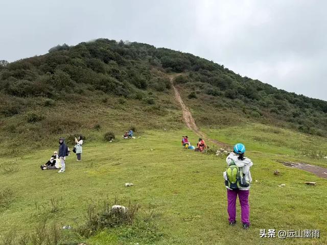 攀登昆明十峰之宜良老爷山，经历密林大雨考验，惊喜交加，难忘