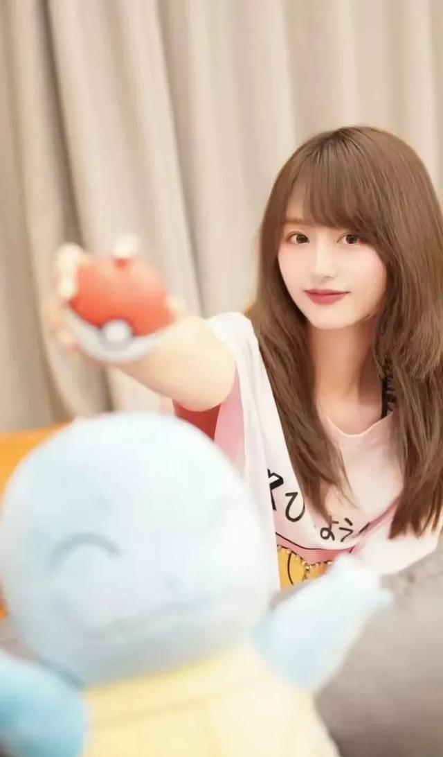 咪咕体育女主播小七，加入体育女主播前曾是中传媒校花。
