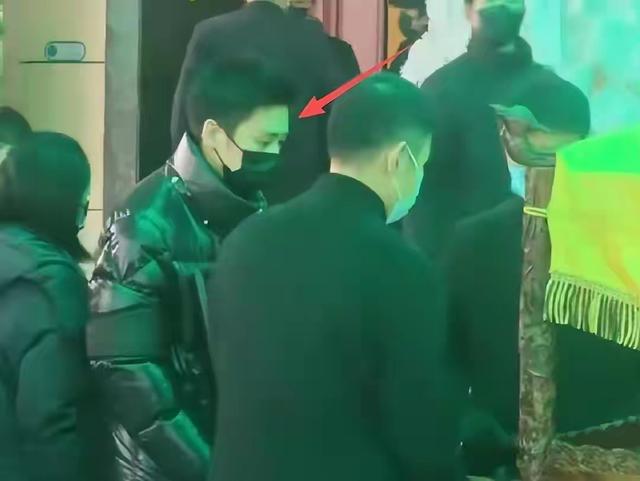 何晴葬礼11天后，令人担心的事情发生了，闺蜜曝光许何离家真相