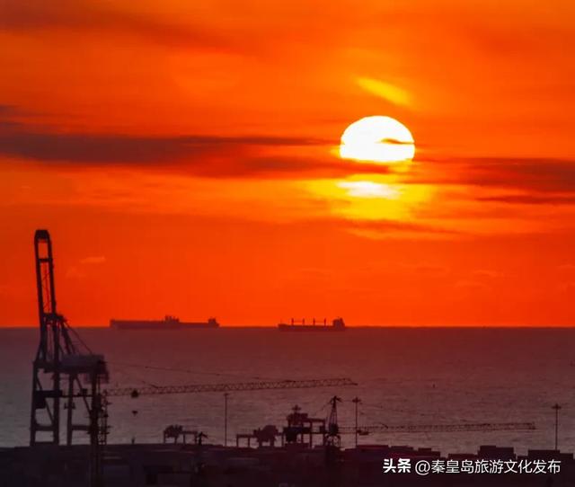 来秦皇岛赴一场美妙的「海上日出」之旅吧!附日出时刻表