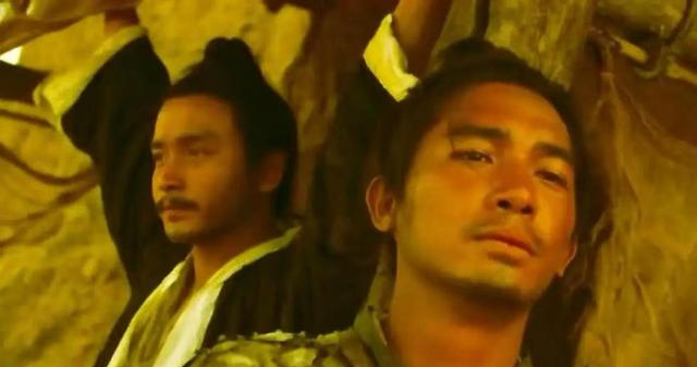 陪玩陪睡只是开胃菜。组团开嫖、目无王法、舔手指，演都不演了