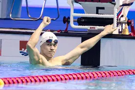 全国游泳春锦赛：33岁孙杨400米自由泳游出3分47秒94，夺得银牌图片