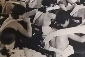 罕见照片：日本女人竟如此开放大胆，女学生脱光衣服全身赤裸上课图片