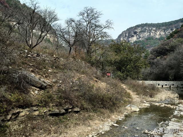 龙洞胜境尤奇崛