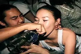 陪睡30多位高层，父亲忌日当天还要陪客，韩国财阀下的女星有多惨图片