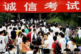 近三年高考报名人数差距：23年1291万，24年1342万，今年会是多少图片