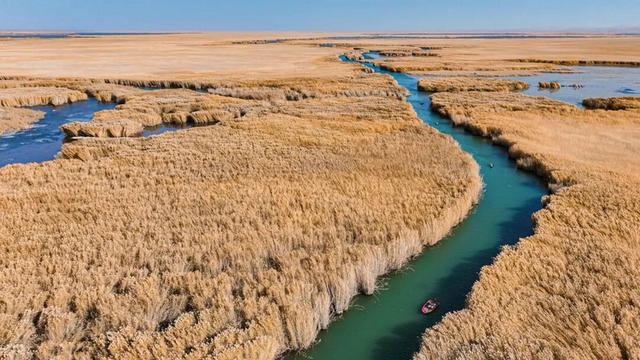 博斯腾湖上的孤独