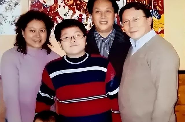 阅兵结束刚7天，让人担心的事还是发生了，多个明星躺着中枪！