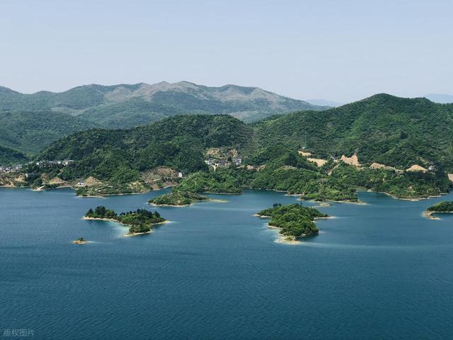 找个人少的地方，给自己放个假，这6个地方，山川湖海很精彩