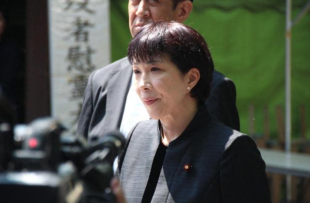 高市早苗终究是没挺住，中美罕见联合敲打之后，日方选择后退一步