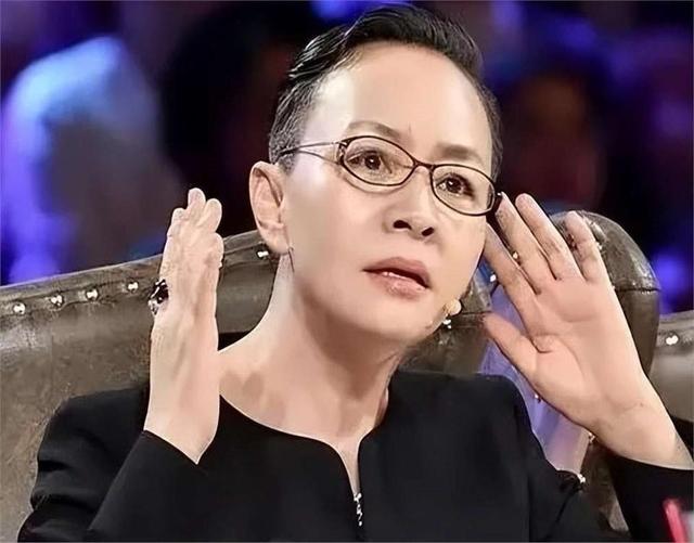 身价过百亿，坐拥北京一条街，出门私人飞机，京圈富婆都有谁？