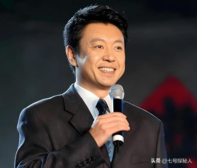 私生活混乱、被传10年换5任妻子？从央视离职的他，如今过的怎样