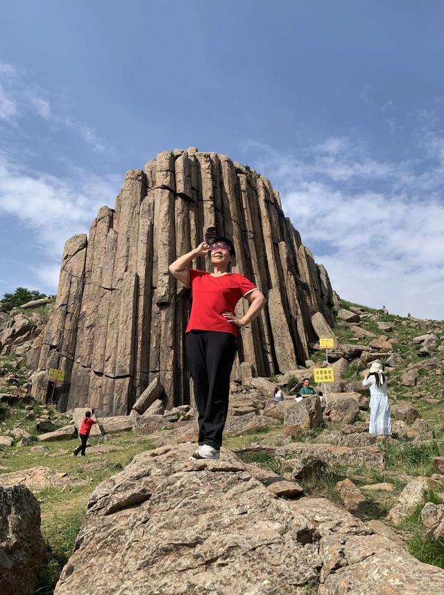 从张家口、宣化到太仆寺旗牛奶湖、石条山旅游，正好一天行程