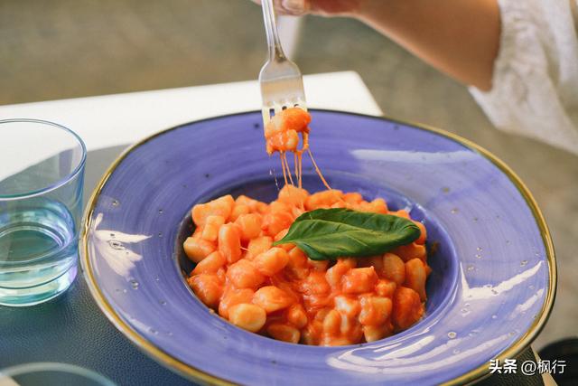 十年两刷意大利，南意根本不在乎米其林，他们只在乎番茄够不够酸