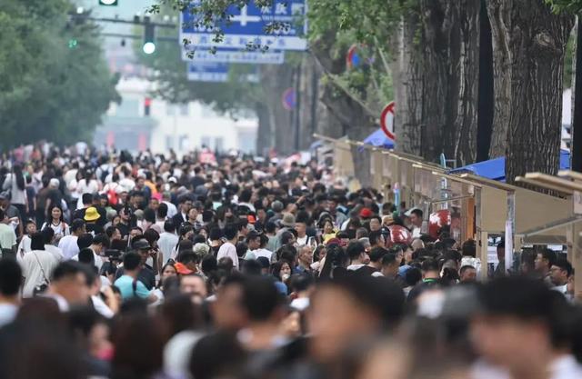 长春新民大街持续火爆！步步吸睛！盛况直击→
