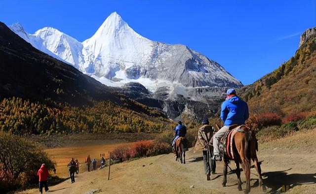 五一被骂最惨六大景区：泰山榜上有名，洛阳令人失望，第一太过分