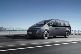 新车｜约合20万元起 搭嘉华同款1.6T混动 新款现代Staria开启预售图片