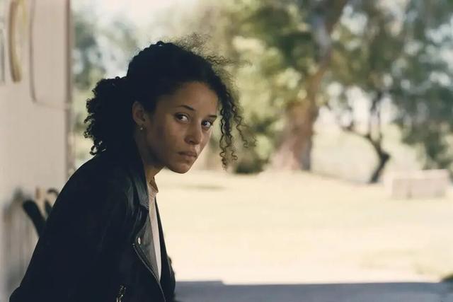 豆瓣8.2，口碑爆票房惨，把美国白人们骂得狗血淋头