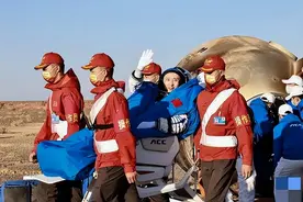 神舟十六号撤离空间站！返回地球时有多惊险？为何被烧得黑不溜秋图片