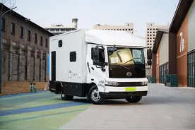 打响新能源“第一枪”！威士捷率先推出比亚迪T5 DM混动轻卡房车图片