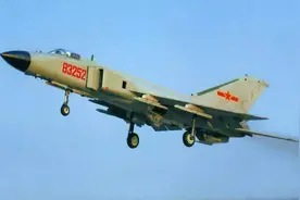 机场毁灭者！歼-8F投掷神秘隐身弹药，独门绝技让八爷再战十年图片