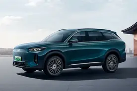 奇瑞风云T9一口价8.99万起？真的假的，车又咋样？图片