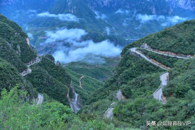 太行山平顺县的天路