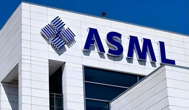 真的慌了？ASML首席执行官发出警告，外媒：现在轮到中国不买了