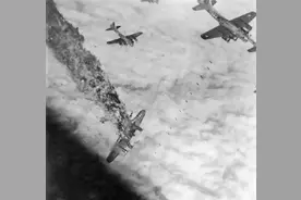 第三帝国的战争潜力终于被从天而降的130万吨炸弹消磨殆尽了图片