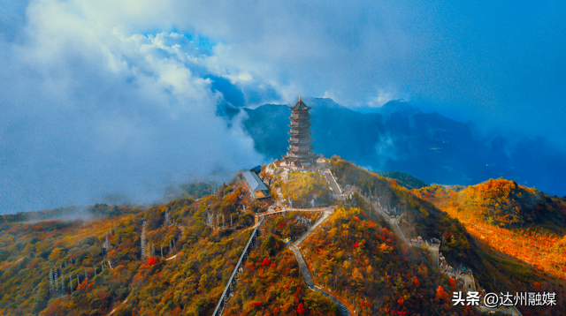 错过等一年！巴山大峡谷秋色刚开场，彩林已美成仙境！