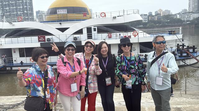 “港火”！乐山大佛迎远客，香港旅协赞不绝！