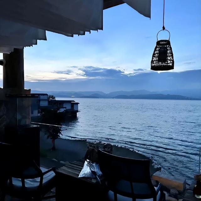 普通家庭的好日子，就靠俩事：男人愿听老婆的，女人会管家里的钱