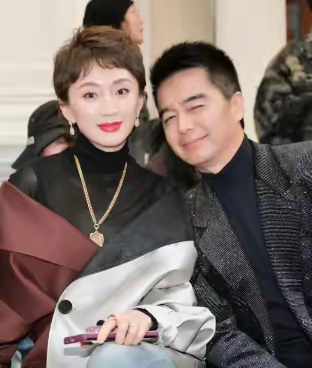 何晴葬礼11天后，令人担心的事情发生了，闺蜜曝光许何离家真相