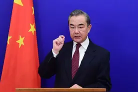 大批美军弹药运抵印度，巴基斯坦突然找上我国，王毅外长重大表态图片