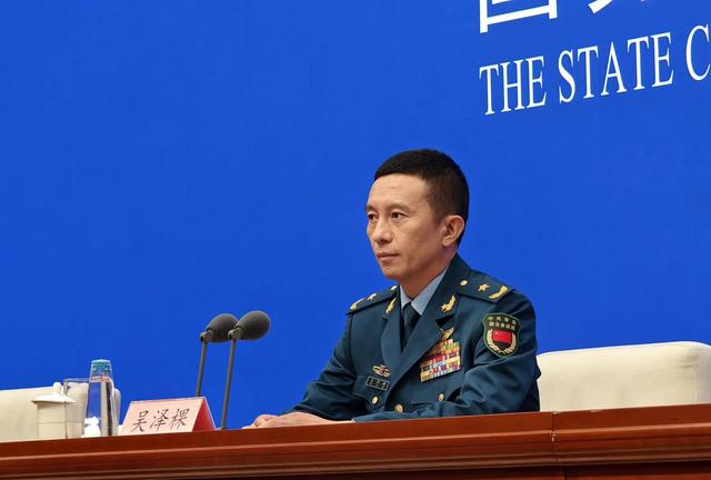 第一个公然拒绝93阅兵的总统，李在明通告全球，韩国降格对待中国