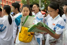 26年中考分数“预估”，达到这个数就能进入高中，家长：放心了！图片