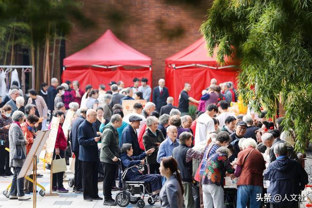 中国将迎人口死亡高峰！22年1041万，23年1100万，去年死亡多少？