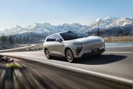 综合续航1500公里/零百加速4.8秒，星纪元ET增程四驱怎么样？图片