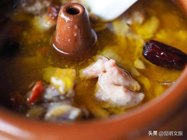 跟着赛事游昆明｜看完美景吃美食！这些天冷暖胃美食，带你解锁昆明冬日的温暖密码~