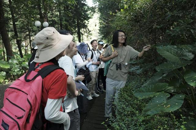 花影蜂踪·城野共生——“自然里的深圳”科普阅读推广系列活动甜蜜启幕