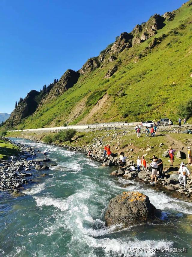 翻越独库公路天山，感受一日游四季、十里不同天