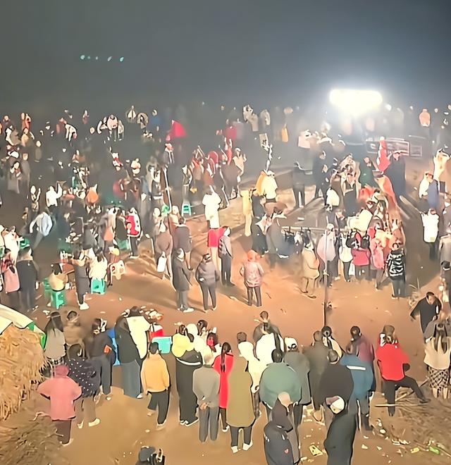 呆呆妹也没想到，杀猪宴收官才1天， 一家人就走上了大衣哥的老路