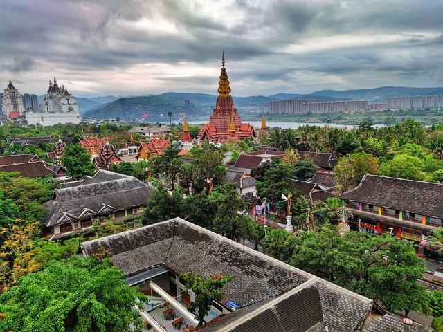 云南最美最值得去的4个城市，我去过第2个，想去第3个，你呢？