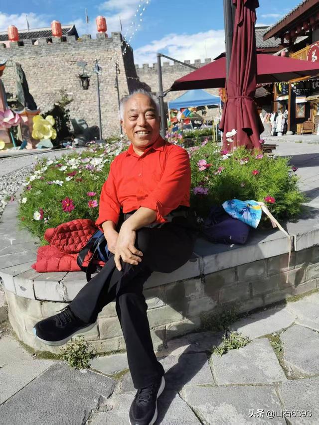 丁怀华：《大美川府行 大爱祖国情》