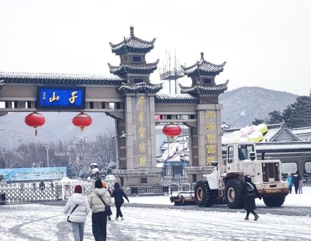 千山披银装 氛围感拉满