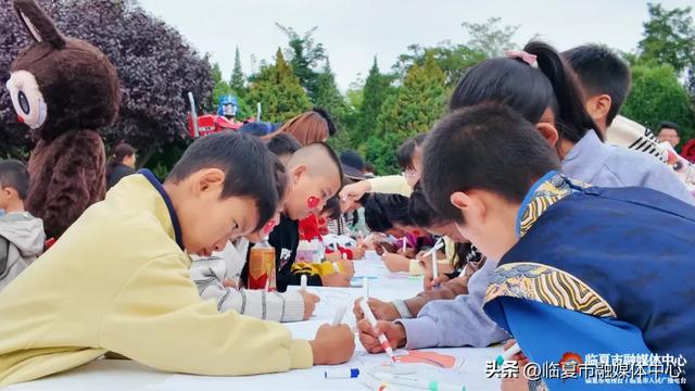 “园”气满满，欢乐爆表‼️国庆假期临夏市各公园活动精彩，热度狂飙！