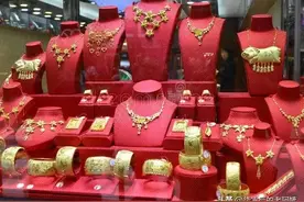 接到朋友通知：儿子婚礼取消了，日期待定，原因真实得扎心图片