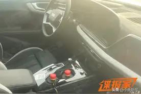 2.0T、四驱、双边双出排气、三联大屏，奥迪又“整新活儿”！图片