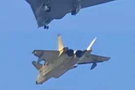 歼-36采用3台发动机设计，速度能达到3倍音速吗？图片