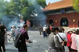 烧香拜佛，有用吗？图片